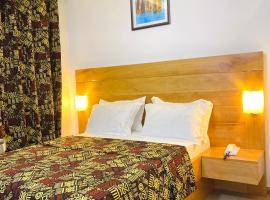 GRACE LODGE，位于洛美的酒店