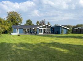 Awesome Home In Hadsund With Wifi，位于海松的酒店