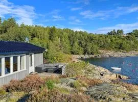 Awesome Home In Kolbjørnsvik With House Sea View