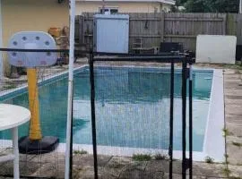 XHolydayLakeOsborneHouseBedFrm99DollarsDaylymin2to6PersParty