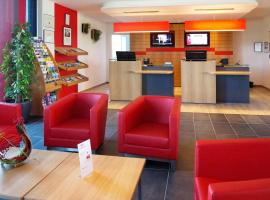 ibis Bulle - La Gruyère Swiss Bike Hotel，位于布勒的酒店