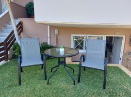 Cozy studio in Pantokratoras，位于普雷韦扎的酒店