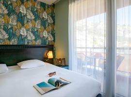 风格河畔博利厄宜必思酒店，位于滨海博利厄的酒店