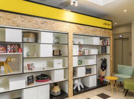 巴黎旺夫爱达格公寓式酒店 - 波特德瓦赛利斯，位于旺夫的酒店