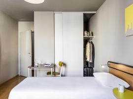 巴黎旺夫爱达格公寓式酒店 - 波特德夏特林，位于旺夫的酒店