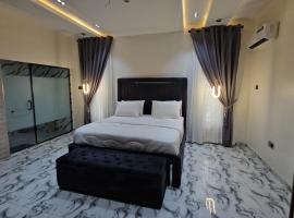 Room in eleko，位于Eluju的酒店