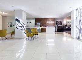 马里扬泊列美居酒店