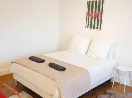 Grand appartement 3 chambres Wifi & Parking