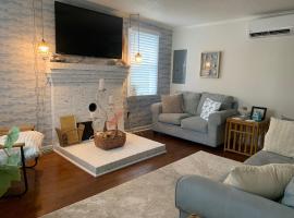 The Driftwood Den，位于Snow Hill的自助式住宿