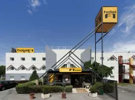 蓬塔利耶F1酒店