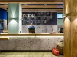 戛纳穆然宜必思快捷酒店