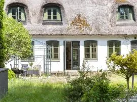 Beautiful Home In Græsted With Wifi