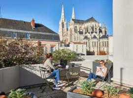 肖莱中心宜必思经济酒店，位于绍莱的酒店