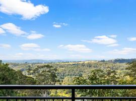 Blackall Bliss Pet-Friendly Retreat, Deck & BBQ Near Flaxton Gardens & Pub，位于梅普尔顿的酒店