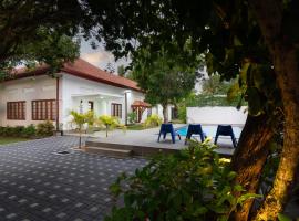 Champagne Villa，位于瓦都瓦的带泳池的酒店