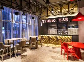 伦敦伊灵宜必思尚品酒店