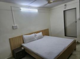 Anand Home Stays，位于达曼的酒店