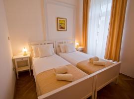 Golden Rooms Bed & Breakfast，位于的里雅斯特的酒店