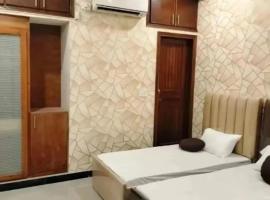 Girls hostel Executive Karachi defence view，位于卡拉奇的青旅