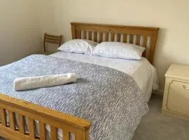 Double room to rent near Royal Berkshire Hospital and University of Reading