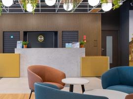 B&B HOTEL Kielce Centrum，位于凯尔采的酒店