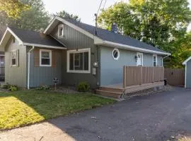 Seabreeze Lakeside Getaway