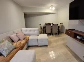 Hermoso departamento cerca a parque y estadio nacional con cochera