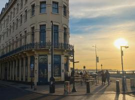 Seaside Apartment, on the doorstep of the Beach!，位于马盖特的酒店