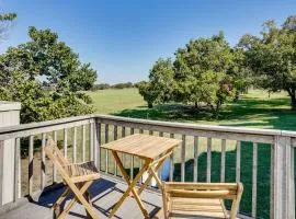 Couples Retreat on Farm: 6 Mi to Dwtn Weatherford!