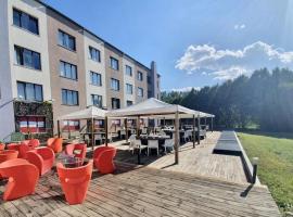 HOTEL CAVALIERI，位于皮内罗洛的酒店