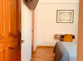 Hotel Silver，位于塔克纳的住宿