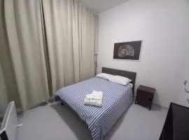 Chez Jean-Claude chambre pour seulement 2 personnes et un seul lit