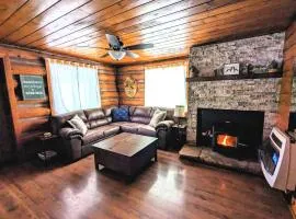 Charming Log Cabin in Tall Pines with Large Deck