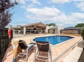 The Ranch - Beachside Pool Retreat with Tennis Court