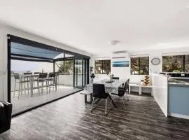 Surfers Paradise - Oceanview Garden Beach House