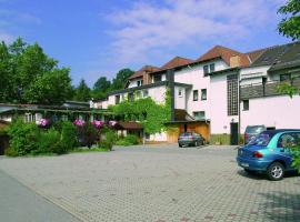 Landgasthof Goldene Rose，位于Grub am Forst的酒店