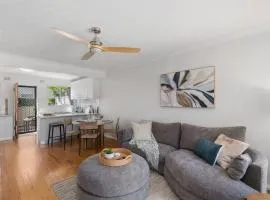 Sunny Shores Escape - Breezy Days near Surf Beaches