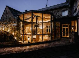 Sonnenhotel Hoher Hahn，位于施瓦岑贝格的酒店