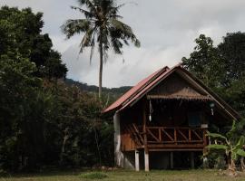 Seree Bungalows & Chill Bar，位于象岛的带停车场的酒店