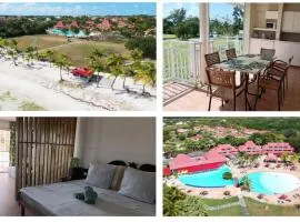TROPIC Appartements PREMIUM village vacances vue mer Guadeloupe St Anne avec piscine