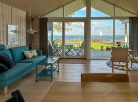 Beachfront Holiday Home Near Dalby Bay，位于Mesinge的酒店