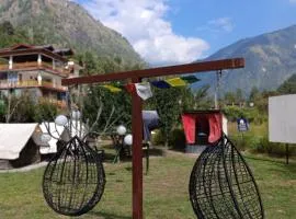 Redleaf resort and cafe