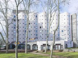 hotelF1 Cergy，位于塞尔吉的酒店