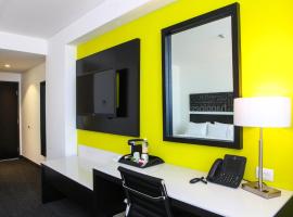 普埃布拉安赫洛波利斯智选假日套房酒店，位于普埃布拉的酒店