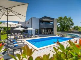 Villa Dell Re by Istrialux