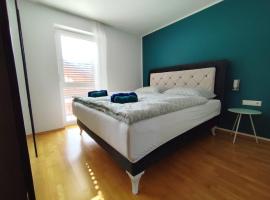 Bella Vista - 85 m2 Ferienwohnung mit überdachtem Parkplatz und Außenstellplatz - Bergblick，位于Bürs的酒店
