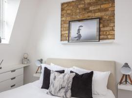 Stylish 1 Bedroom Apartment Near Northcote Road，位于伦敦的酒店
