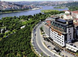 莫凡彼伊斯坦布尔金角酒店，位于伊斯坦布尔的酒店