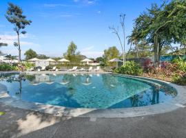 Comfort and design in a green oasis near the beach，位于Jarretadera的酒店