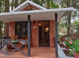 Monica Garden Bungalow